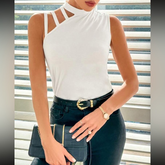 Boho cutout waffle knit tank top - Picture 11 of 12